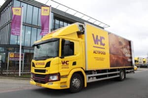 Voorkant VHC ActiFood pan met vrachtwagen